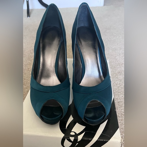 Nine West Peep-toe Satin Turquoise Pump size 8 1/2 - Picture 1 of 11